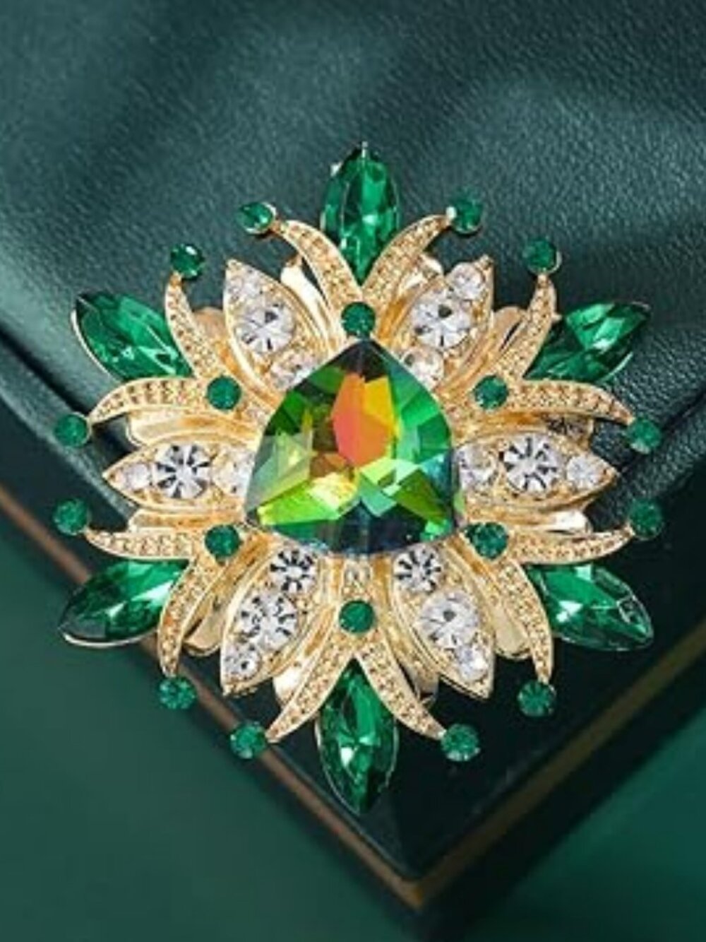 Green Rhinestone Flower Lapel Pin Brooch Beautiful Design Green and Gold